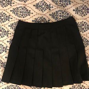 American Apparel black pleated skirt